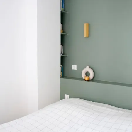 Apt Loft Style Design In Paris דירה פריז